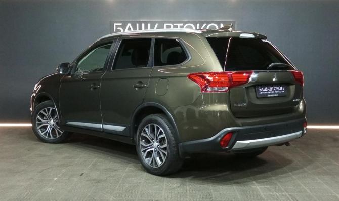 Mitsubishi Outlander III Рестайлинг 2 с пробегом 2018 года, цена 2 050 000 рублей, 119166 км, внедорожник, Автокод Объявления