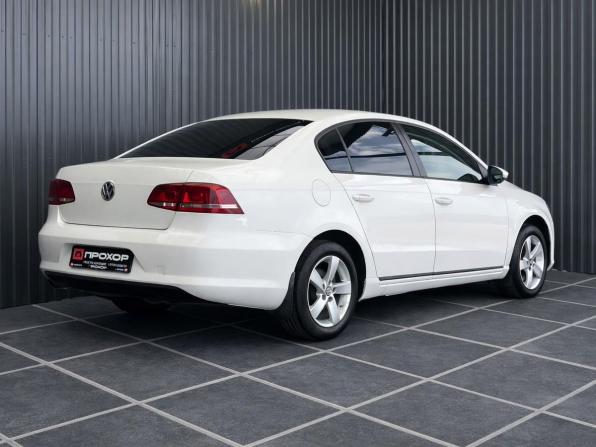 Volkswagen Passat B7 с пробегом 2012 года, цена 747 000 рублей, 330000 км, седан, Автокод Объявления
