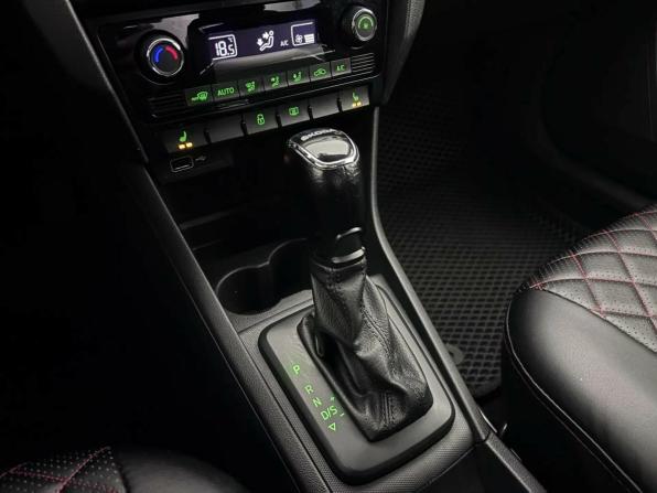 Skoda Rapid I Рестайлинг с пробегом 2018 года, цена 1 230 000 рублей, 170173 км, лифтбек, Автокод Объявления