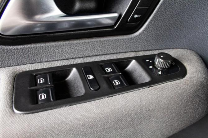 Volkswagen Amarok I с пробегом 2012 года, цена 1 849 000 рублей, 290000 км, offers.body_type.unknown, Автокод Объявления