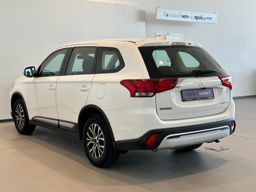 Mitsubishi Outlander III Рестайлинг 3 Волгоград  - изображение 4