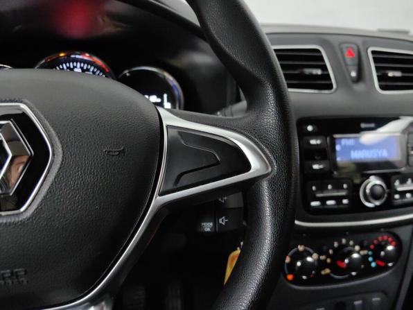 Renault Logan II Рестайлинг с пробегом 2021 года, цена 1 124 000 рублей, 92000 км, седан, Автокод Объявления