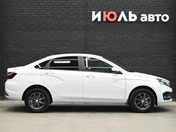 Lada (ВАЗ) Vesta I Рестайлинг (NG) с пробегом 2023 года, цена 1 300 000 рублей, 49024 км, седан, Автокод Объявления
