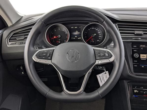 Volkswagen Tiguan II Рестайлинг с пробегом 2021 года, цена 3 260 000 рублей, 50963 км, внедорожник, Автокод Объявления