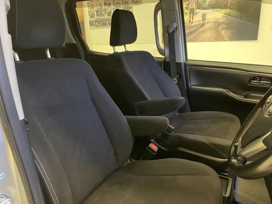 Toyota Esquire I Новосибирск  - изображение 8