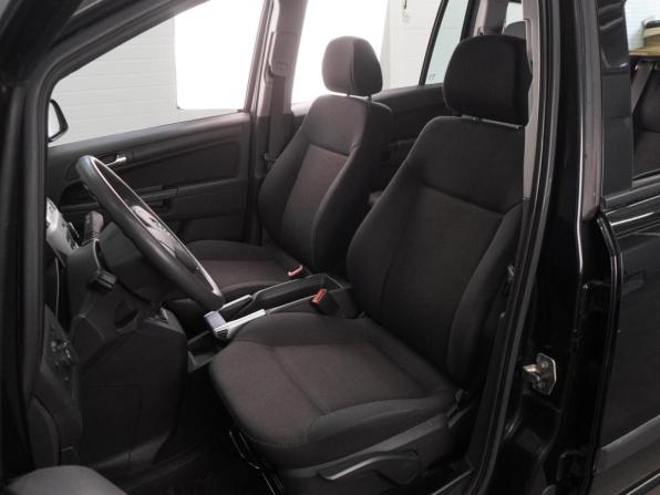 Opel Zafira B Рестайлинг с пробегом 2011 года, цена 1 220 000 рублей, 28106 км, компактвэн, Автокод Объявления