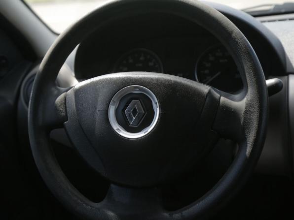 Renault Logan I Рестайлинг с пробегом 2012 года, цена 199 000 рублей, 338000 км, седан, Автокод Объявления