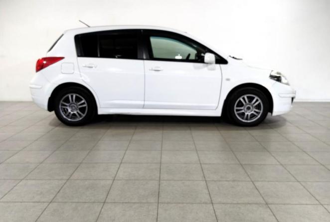 Nissan Tiida I Рестайлинг с пробегом 2012 года, цена 920 000 рублей, 109502 км, хэтчбек, Автокод Объявления