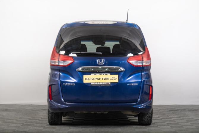 Honda Freed II с пробегом 2017 года, цена 1 629 000 рублей, 120000 км, компактвэн, Автокод Объявления