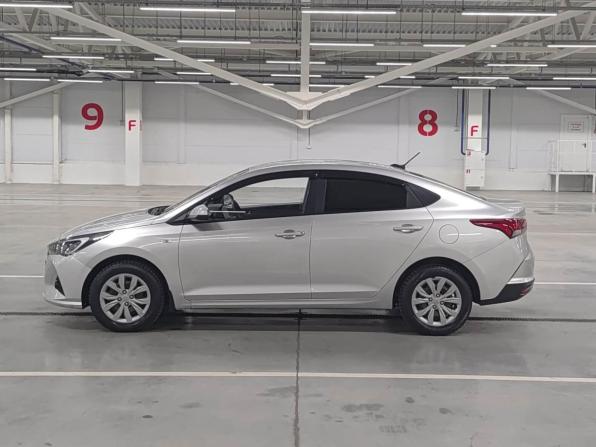 Hyundai Solaris II Рестайлинг с пробегом 2020 года, цена 1 415 000 рублей, 162496 км, седан, Автокод Объявления