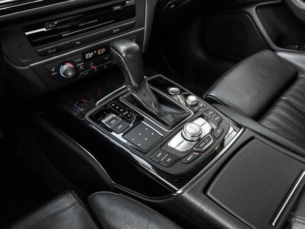 Audi A6 IV (C7) Рестайлинг с пробегом 2016 года, цена 2 764 000 рублей, 234144 км, седан, Автокод Объявления