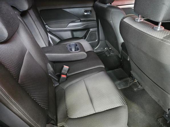Mitsubishi Outlander III Рестайлинг 2 с пробегом 2017 года, цена 1 870 000 рублей, 142000 км, внедорожник, Автокод Объявления