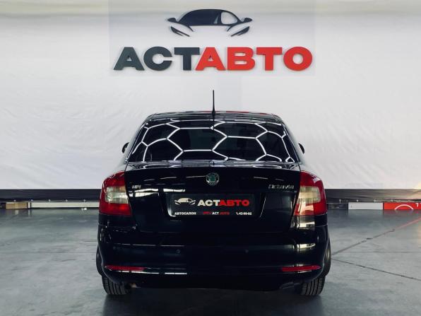 Skoda Octavia II (A5) Рестайлинг с пробегом 2011 года, цена 600 000 рублей, 273000 км, лифтбек, Автокод Объявления