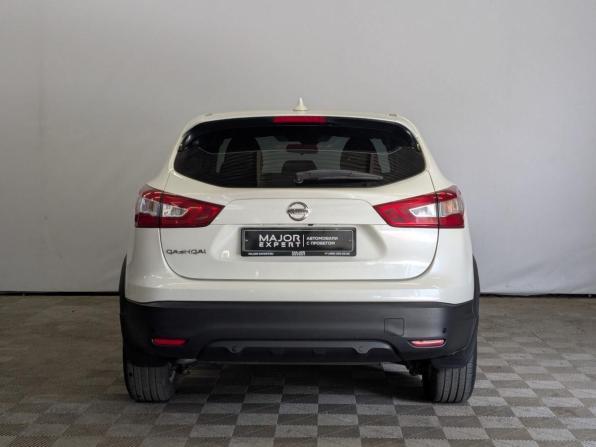 Nissan Qashqai II с пробегом 2017 года, цена 1 370 000 рублей, 120605 км, внедорожник, Автокод Объявления