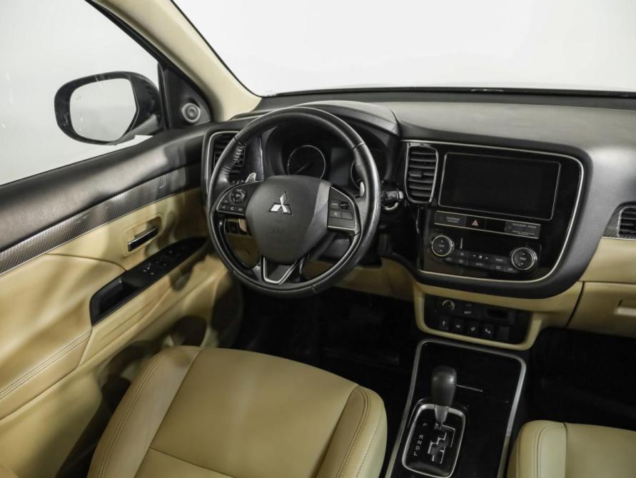 Mitsubishi Outlander III Рестайлинг 3 Санкт-Петербург  - изображение 9