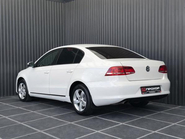Volkswagen Passat B7 с пробегом 2012 года, цена 747 000 рублей, 330000 км, седан, Автокод Объявления