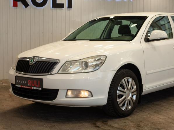 Skoda Octavia II (A5) Рестайлинг с пробегом 2011 года, цена 665 000 рублей, 249015 км, лифтбек, Автокод Объявления