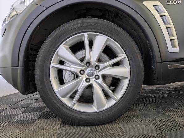 Infiniti QX70 с пробегом 2014 года, цена 2 450 000 рублей, 100310 км, внедорожник, Автокод Объявления