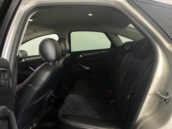 Ford Mondeo IV Рестайлинг с пробегом 2014 года, цена 895 000 рублей, 200232 км, седан, Автокод Объявления