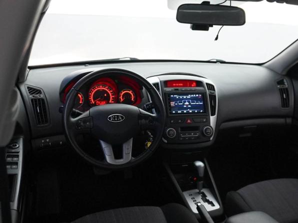 Kia Ceed I Рестайлинг с пробегом 2011 года, цена 949 077 рублей, 55007 км, хэтчбек, Автокод Объявления