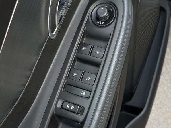Opel Mokka I с пробегом 2013 года, цена 910 000 рублей, 210000 км, внедорожник, Автокод Объявления