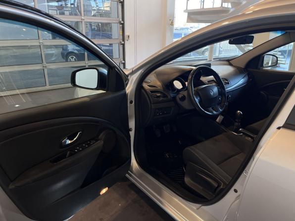Renault Megane III с пробегом 2011 года, цена 630 000 рублей, 204797 км, универсал, Автокод Объявления