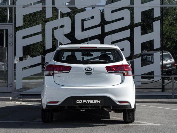 Kia Rio III Рестайлинг с пробегом 2015 года, цена 1 180 000 рублей, 94244 км, хэтчбек, Автокод Объявления