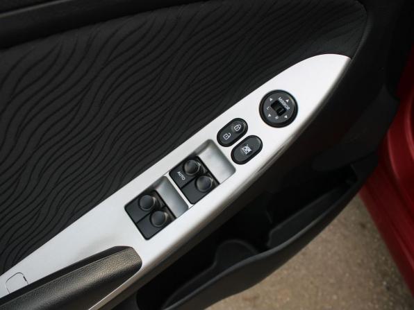 Hyundai Solaris I с пробегом 2012 года, цена 569 000 рублей, 268420 км, седан, Автокод Объявления