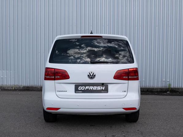 Volkswagen Touran I Рестайлинг 2 с пробегом 2011 года, цена 1 050 000 рублей, 222076 км, компактвэн, Автокод Объявления