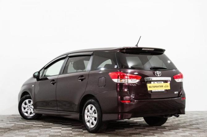 Toyota Wish II с пробегом 2011 года, цена 1 399 000 рублей, 116400 км, минивэн, Автокод Объявления