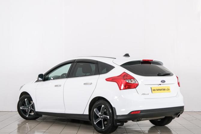 Ford Focus III с пробегом 2012 года, цена 899 000 рублей, 242313 км, хэтчбек, Автокод Объявления