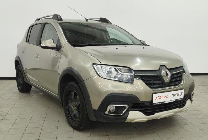 Renault Sandero II Рестайлинг с пробегом 2018 года, цена 919 000 рублей, 209225 км, хэтчбек, Автокод Объявления