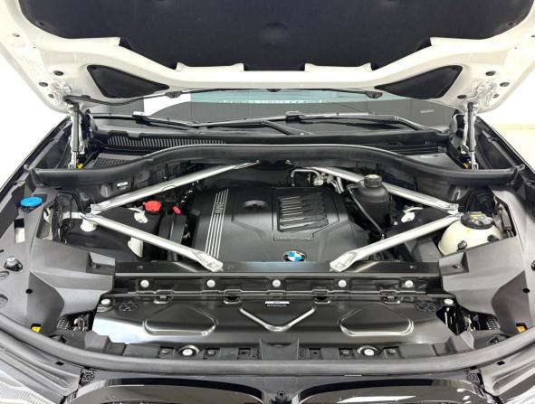 BMW X7 I (G07) Рестайлинг с пробегом 2022 года, цена 10 995 000 рублей, 28023 км, внедорожник, Автокод Объявления