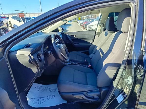 Toyota Corolla XI (E160 E170 E180) Рестайлинг 1 с пробегом 2018 года, цена 1 599 995 рублей, 161990 км, седан, Автокод Объявления
