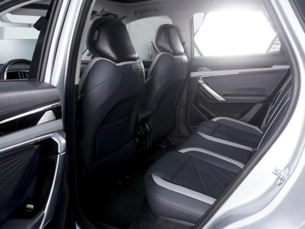 Geely Atlas II с пробегом 2023 года, цена 2 581 000 рублей, 33008 км, внедорожник, Автокод Объявления