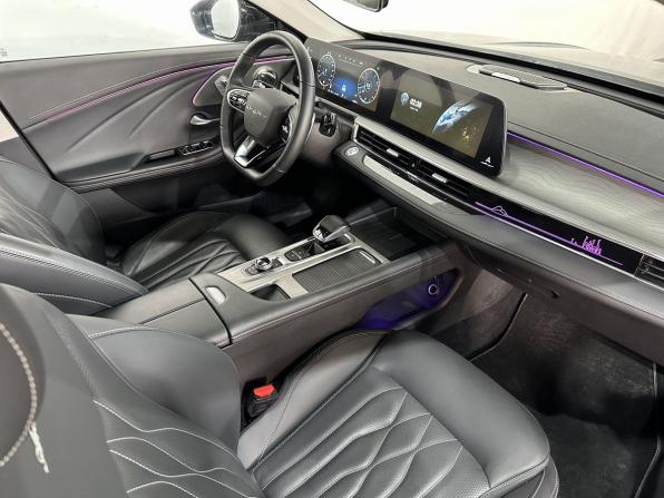 Chery Arrizo 8 с пробегом 2023 года, цена 1 970 000 рублей, 31008 км, седан, Автокод Объявления