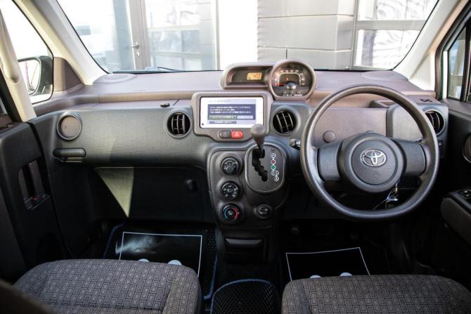 Toyota Spade с пробегом 2014 года, цена 870 000 рублей, 77145 км, компактвэн, Автокод Объявления