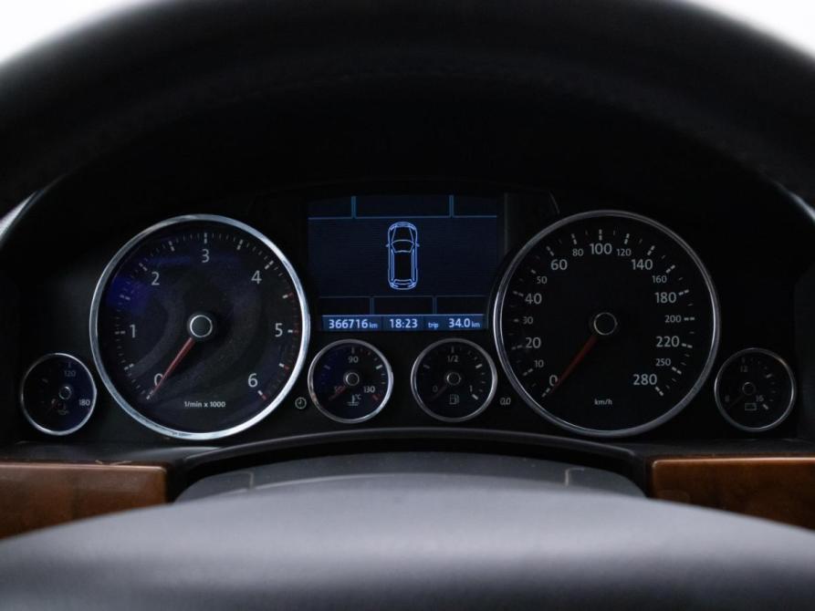 Volkswagen Touareg I Рестайлинг Москва  - изображение 13