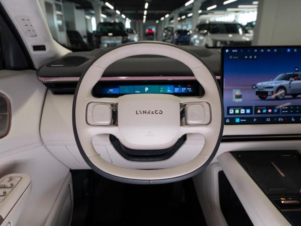 Lynk &amp; Co 900 с пробегом 2025 года, цена 7 500 000 рублей, 8500 км, внедорожник, Автокод Объявления