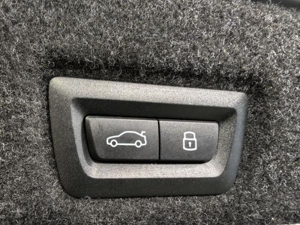 BMW 5 серии VIII (G60/G61/G68) с пробегом 2024 года, цена 7 590 000 рублей, 34654 км, седан, Автокод Объявления