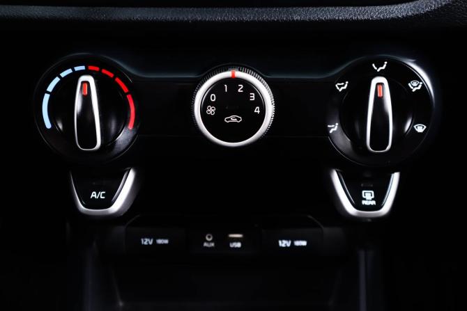 Kia Rio IV с пробегом 2017 года, цена 1 199 000 рублей, 168480 км, седан, Автокод Объявления