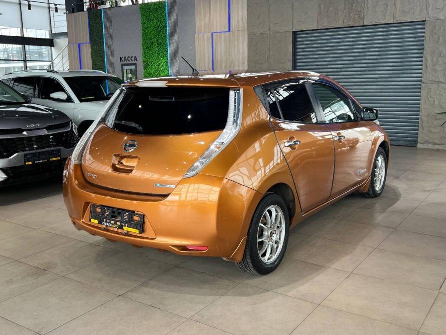 Nissan Leaf I (ZE0/AZE0) Оренбург  - изображение 4