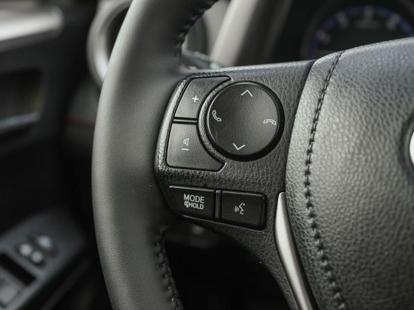 Toyota RAV4 IV (XA40) Рестайлинг с пробегом 2016 года, цена 2 399 000 рублей, 118900 км, внедорожник, Автокод Объявления