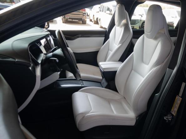 Tesla Model X I с пробегом 2018 года, цена 3 400 000 рублей, 122135 км, внедорожник, Автокод Объявления