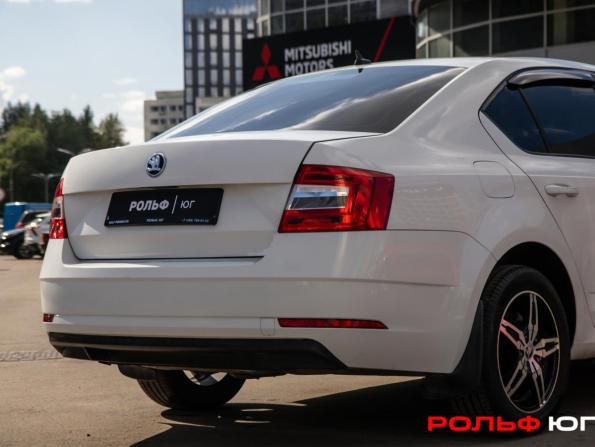 Skoda Octavia III (A7) Рестайлинг с пробегом 2018 года, цена 938 000 рублей, 177601 км, лифтбек, Автокод Объявления