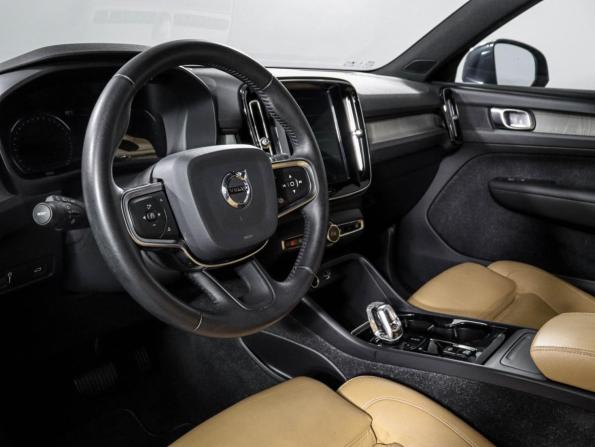 Volvo XC40 I с пробегом 2019 года, цена 3 525 000 рублей, 33001 км, внедорожник, Автокод Объявления