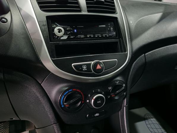 Hyundai Solaris I с пробегом 2012 года, цена 730 000 рублей, 161859 км, хэтчбек, Автокод Объявления