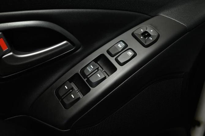 Hyundai ix35 I Рестайлинг с пробегом 2014 года, цена 1 319 000 рублей, 184043 км, внедорожник, Автокод Объявления