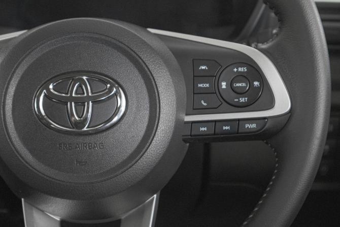 Toyota Raize I с пробегом 2020 года, цена 1 499 000 рублей, 64500 км, внедорожник, Автокод Объявления