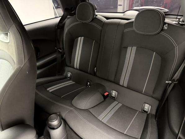 Mini Hatch III (F55/F56) Рестайлинг с пробегом 2021 года, цена 3 556 000 рублей, 54637 км, хэтчбек, Автокод Объявления